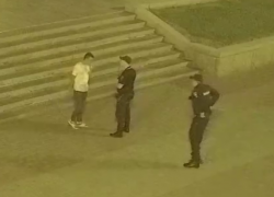 Приезжий подкурил от Вечного огня в Волгограде - через 15 секунд его задержали