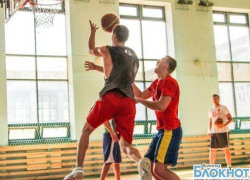 «Красный Октябрь» Волгоград выступил на турнире в Мариуполе