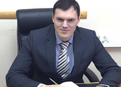 Таинственный красавец-чиновник Николай Алимов принимает поздравления в Волгограде 