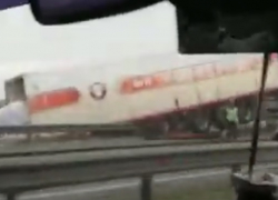 Под Волгоградом фура вылетела с трассы: видео