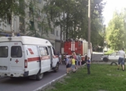 Десяток человек эвакуировали из горящей 5-этажки на юге Волгограда