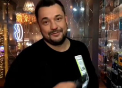 Забытое барахло из 90-х скупает у волгоградцев владелец нового бара на набережной