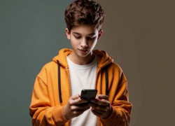 Запуганный восьмиклассник из Волгограда перевел на счет мошенников миллион рублей 