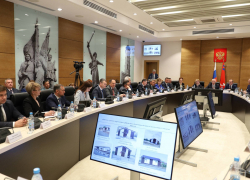 Волгоградских депутатов-единороссов отправили учить стихи и шить косоворотки