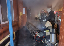 В Волгограде потушили горящую школу: видео