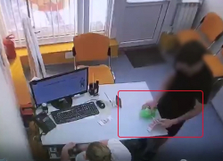 30-летний житель Волгограда с кирпичом в пакете ограбил офис выдачи кредитов