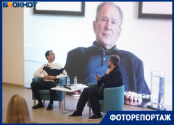 «С Ким Чен Ином хотелось бы пообщаться»: Вован и Лексус показали пранк над Бушем от имени Зеленского в Волгограде