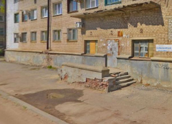 Внедорожник сбил 9-летнюю девочку в волгоградском дворе: ребенок в больнице 