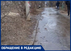 Канализационные нечистоты затапливают центр Волгограда - видео