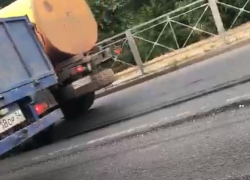 Жара и фуры уничтожают асфальт в Волгограде