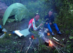 Палатку участников велопробега из Астрахани затопило под Волгоградом из-за дождей 