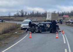 Пьяный мужчина на Mercedes отправил в больницу волгоградку 
