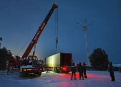 13 грузовиков привезли в Волгоград детали для 120-метрового колеса обозрения