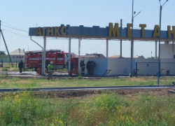 Опубликовано видео с места пожара на заправке в Волгоградской области