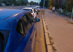 Ожидание по 12 часов и брошенные авто: что творится на заправках Волгограда