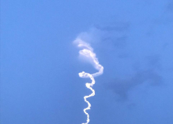 Волгоградцы заметили на небе следы от запуска баллистической ракеты