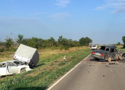 Выжившего в смертельном шок-ДТП с прицепом спасают в реанимации под Волгоградом