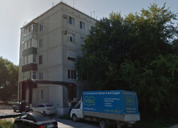 Волгоградка разбилась при развешивании белья на балконе