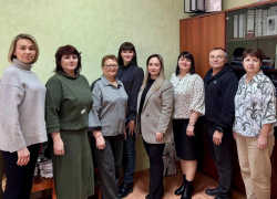 Зрелые дамы вытеснили мужчин из волгоградских ТИКов