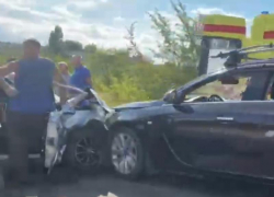 Последствия лобового ДТП на севере Волгограда попали на видео
