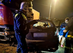 17-летнюю волгоградку спасают врачи после смертельного ДТП