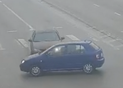 ДТП с иномаркой попало в Волгограде на видео