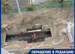 Разрытая концессионерами яма третий месяц держит в страхе волгоградских родителей
