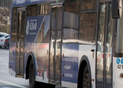 Автобус №55 с пассажирами обстреляли на юге Волгограда 