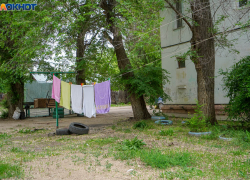 Побывали на краю Волгограда, где соседи знают друг друга и сушат белье на улице — показываем поселок ГЭС