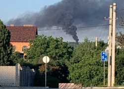 На рассвете волгоградцев напугал мощный пожар на Дар-горе