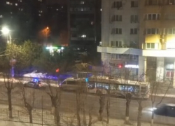 Автобус №6 и маршрутка столкнулись в Волгограде: видео ДТП