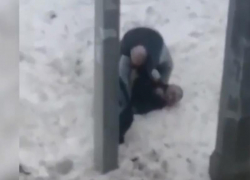 На видео попало, как волгоградец проломил голову экс-супругу возлюбленной