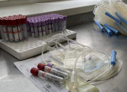 В поликлинике Волгограда закончились пробирки для ПЦР-тестов