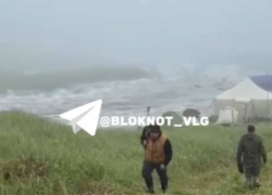 Цунами на Курилах сняли на видео: «Ночью была бы братская могила»