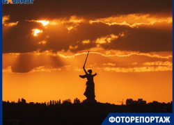 «Красота неимоверная»: Волгоград искупался в лучах золотого заката