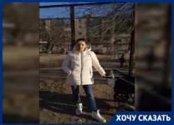 Поломанные качели и песочница без песка: обещанный к ЧМ-2018 двор в Дзержинском районе Волгограда