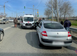Пять иномарок и скорая разбились в Волгограде 