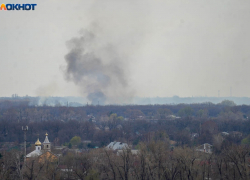 Крупный пожар за Волгой напугал жителей Волгограда