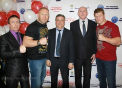 Боксер Поветкин и боец ММА  Харитонов открыли спортшколу в Камышине 