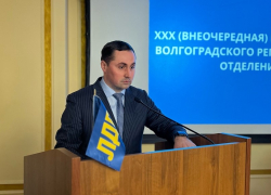 Главного волгоградского жириновца отправили в Москву 