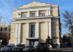 Техобслуживание автомобилей обойдется мэрии Волгограда почти в 5 млн рублей