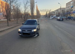 В Волжском выясняют личность женщины, погибшей после наезда Nissan