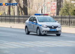 Пять человек пострадали в аварии на перекрестке в Волгограде