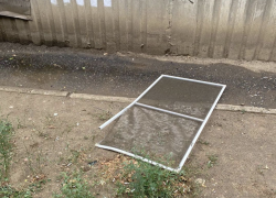 В Волгограде трехлетний мальчик умер после падения из окна