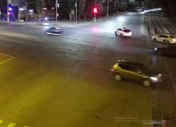 Погоня, как в кино: специальная рота ловила угонщика такси по ночному Волгограду 