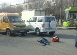 Маршрутка сбила мужчину на пешеходном переходе в Волгограде