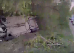 Один погиб, двое пострадали: подростки на иномарке разбились в Волгограде 