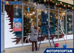Как готовят Волгоград к новогодним праздникам, показал фотограф