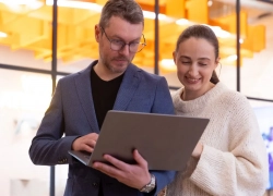 Мужчины готовились к 8 Марта активнее, чем женщины к 23 Февраля