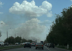 Юг Волгограда заволокло дымом: видео  